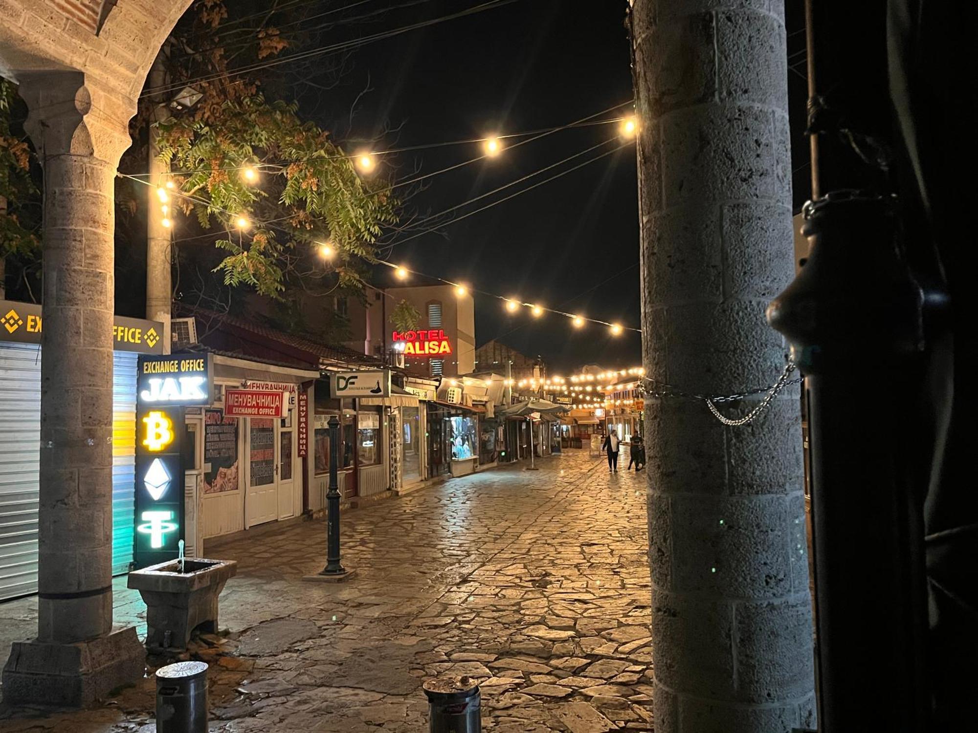 Hotel Old Alisa سكوبجي المظهر الخارجي الصورة